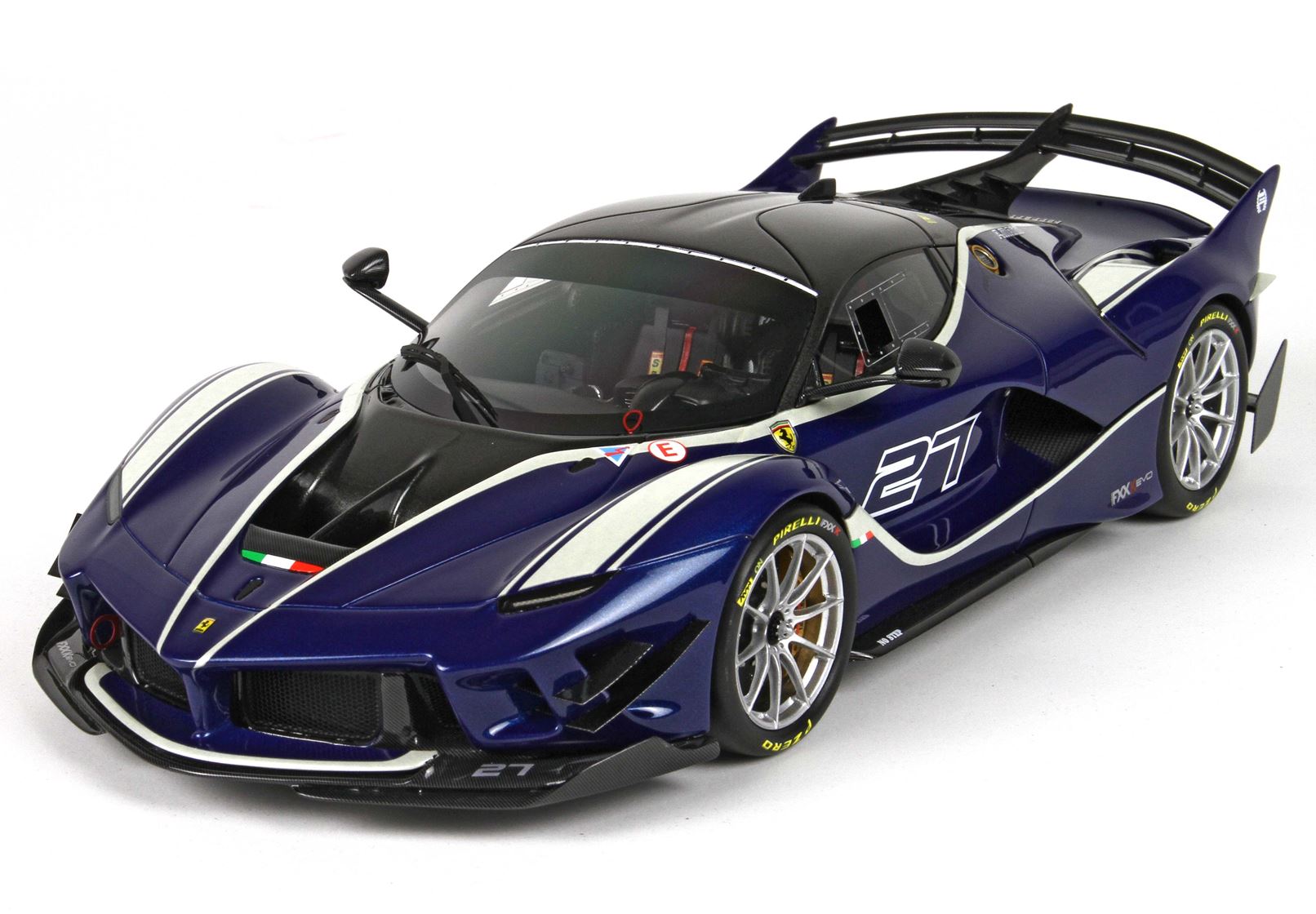 Ferrari FXX синяя